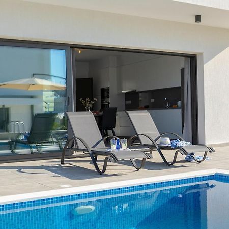 Villa Marlene, Walking Distance To Coral Beach! Peyia Exterior foto