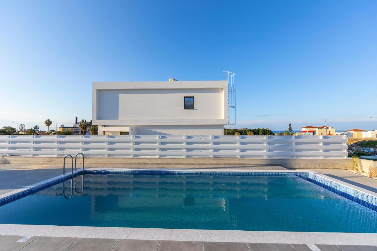 Villa Marlene, Walking Distance To Coral Beach! Peyia Exterior foto